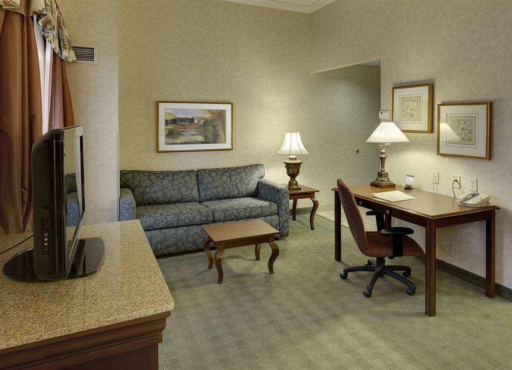 Hampton Inn & Suites Cleveland-Beachwood Oda fotoğraf