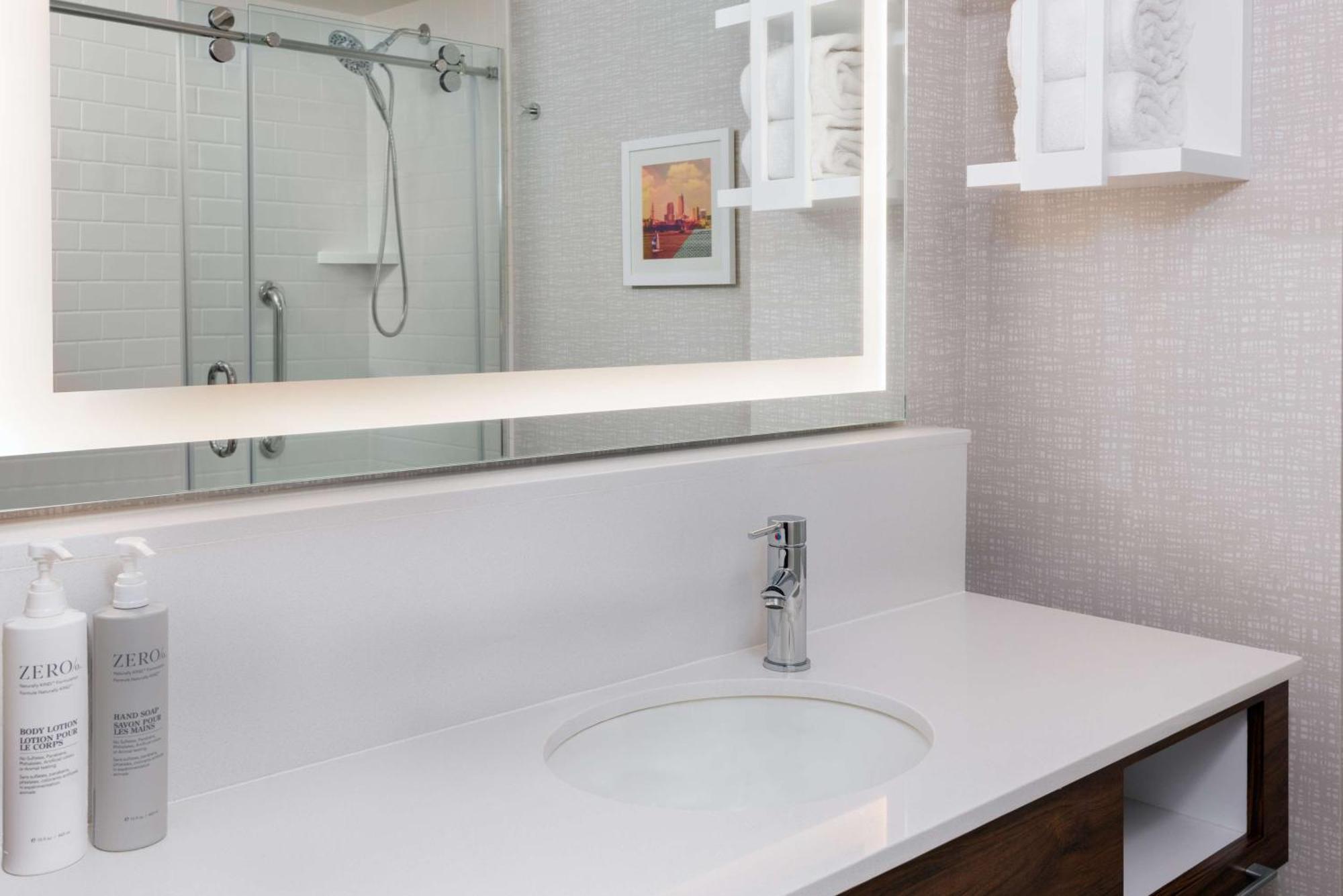 Hampton Inn & Suites Cleveland-Beachwood Dış mekan fotoğraf