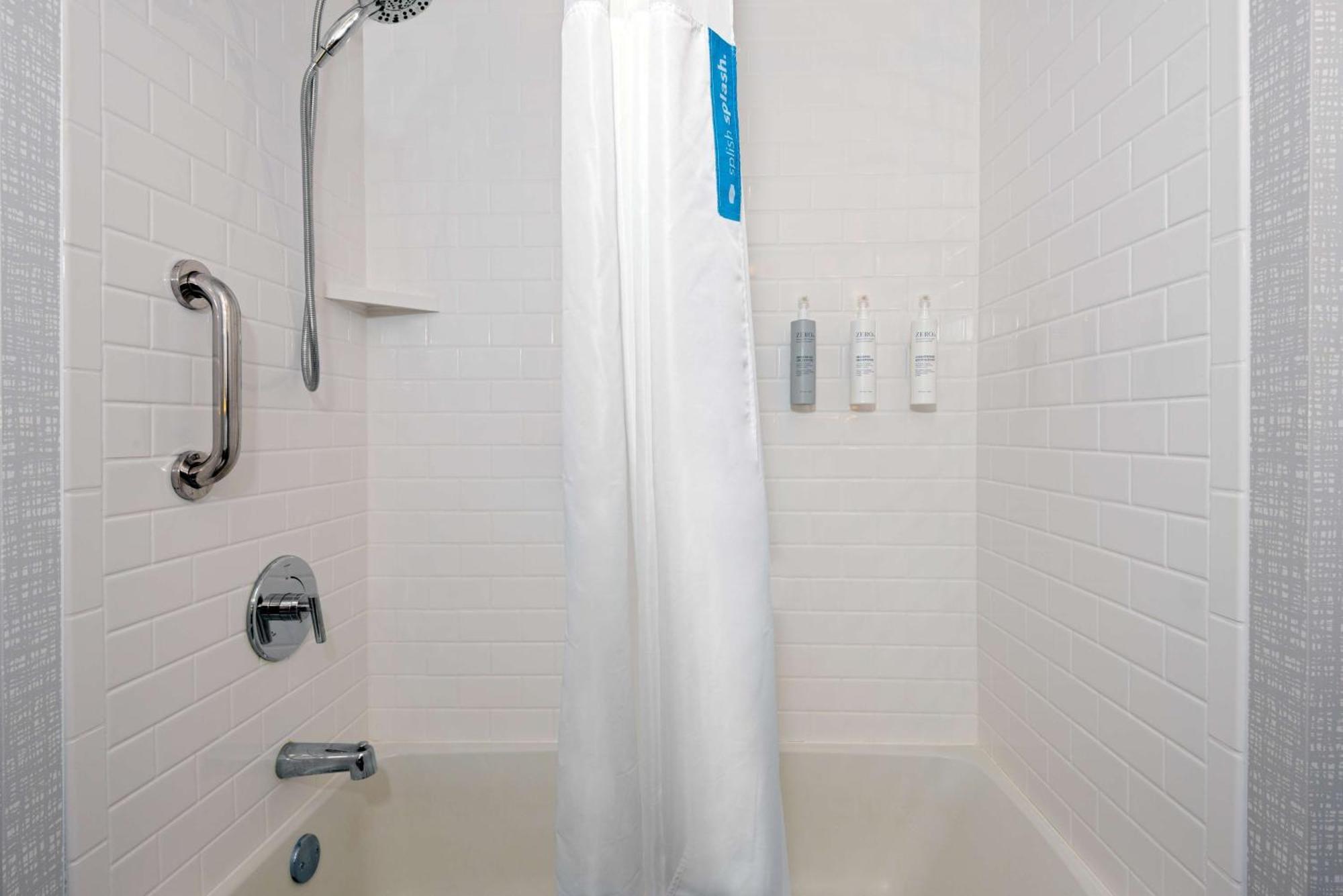 Hampton Inn & Suites Cleveland-Beachwood Dış mekan fotoğraf