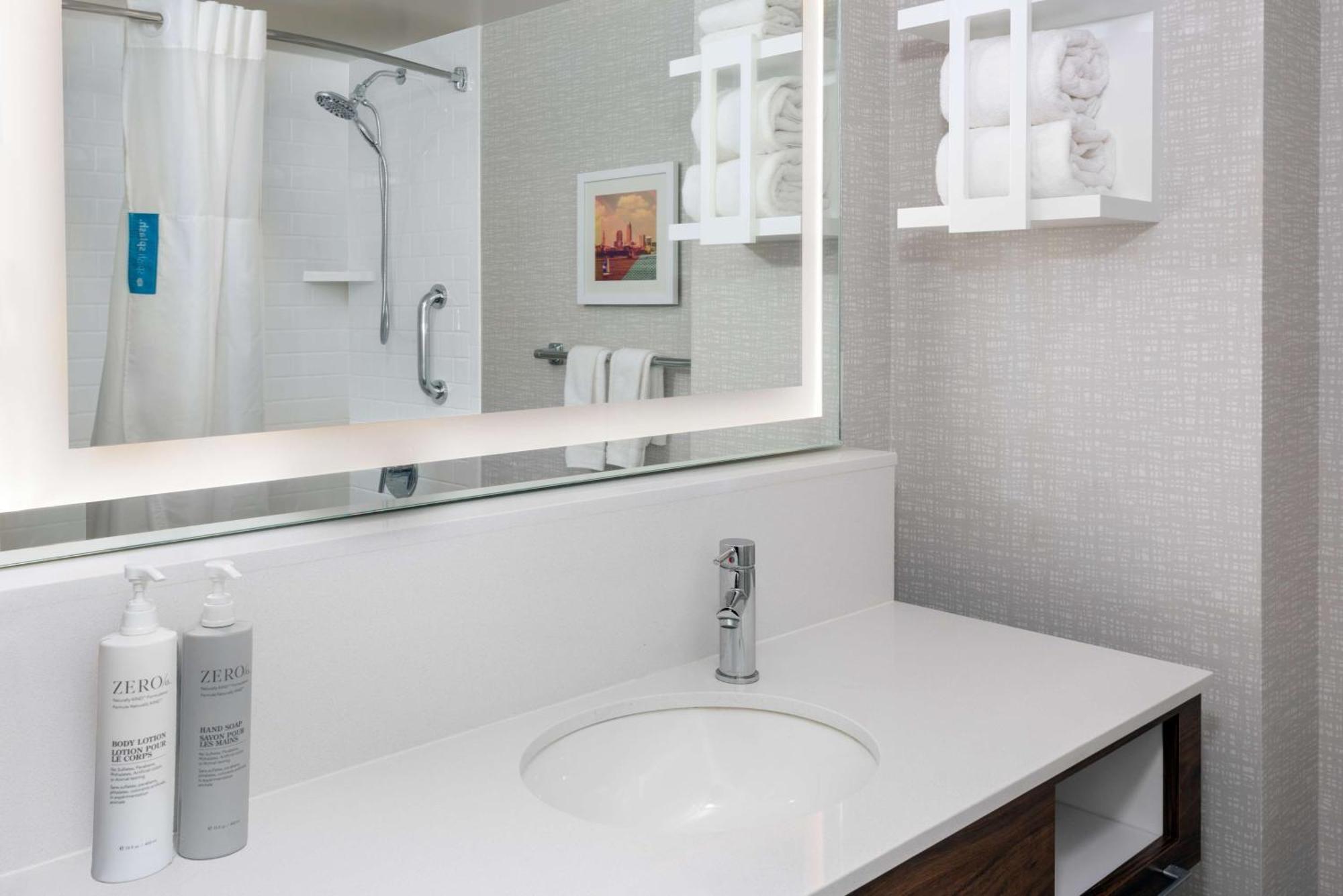 Hampton Inn & Suites Cleveland-Beachwood Dış mekan fotoğraf