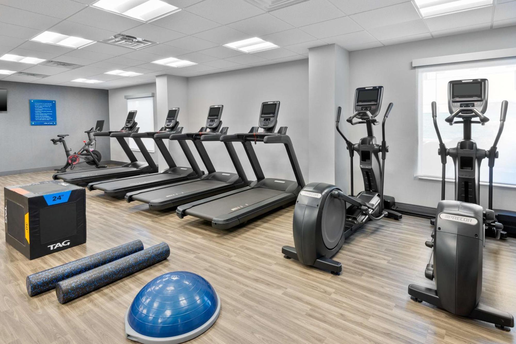 Hampton Inn & Suites Cleveland-Beachwood Dış mekan fotoğraf