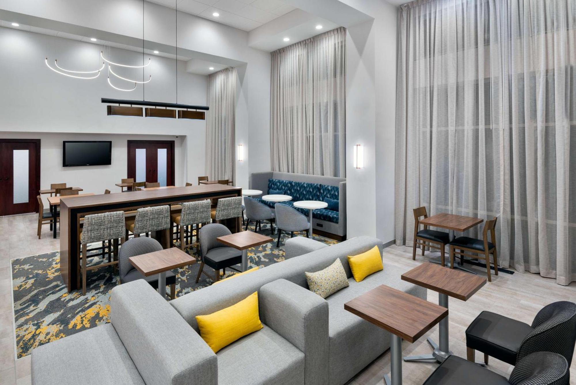 Hampton Inn & Suites Cleveland-Beachwood Dış mekan fotoğraf