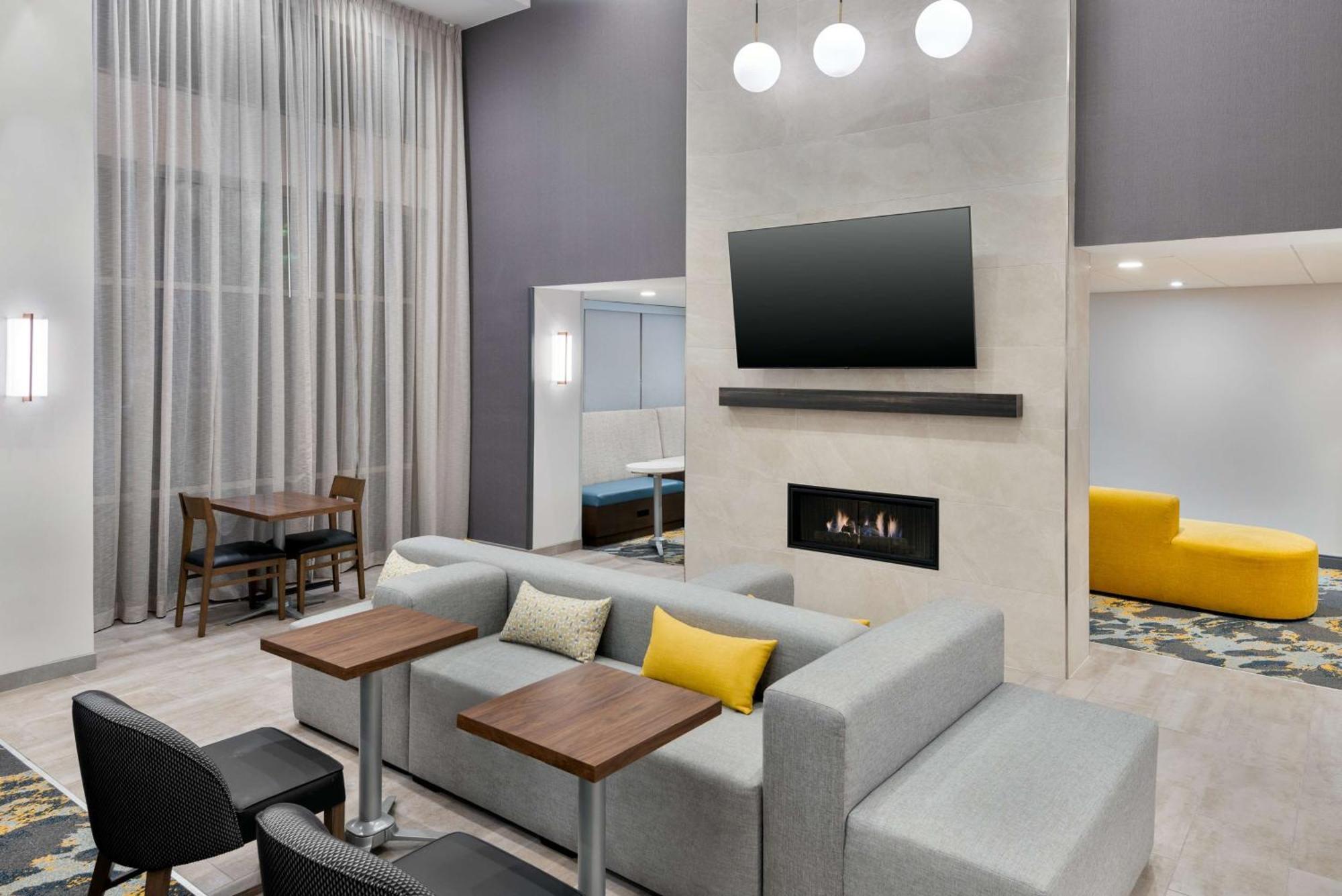 Hampton Inn & Suites Cleveland-Beachwood Dış mekan fotoğraf