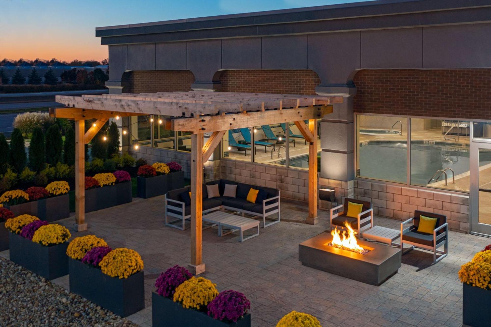 Hampton Inn & Suites Cleveland-Beachwood Dış mekan fotoğraf