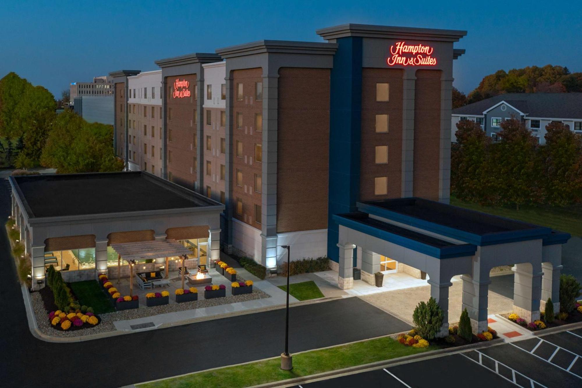 Hampton Inn & Suites Cleveland-Beachwood Dış mekan fotoğraf