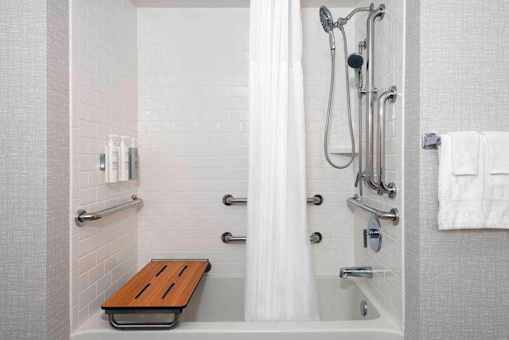 Hampton Inn & Suites Cleveland-Beachwood Oda fotoğraf