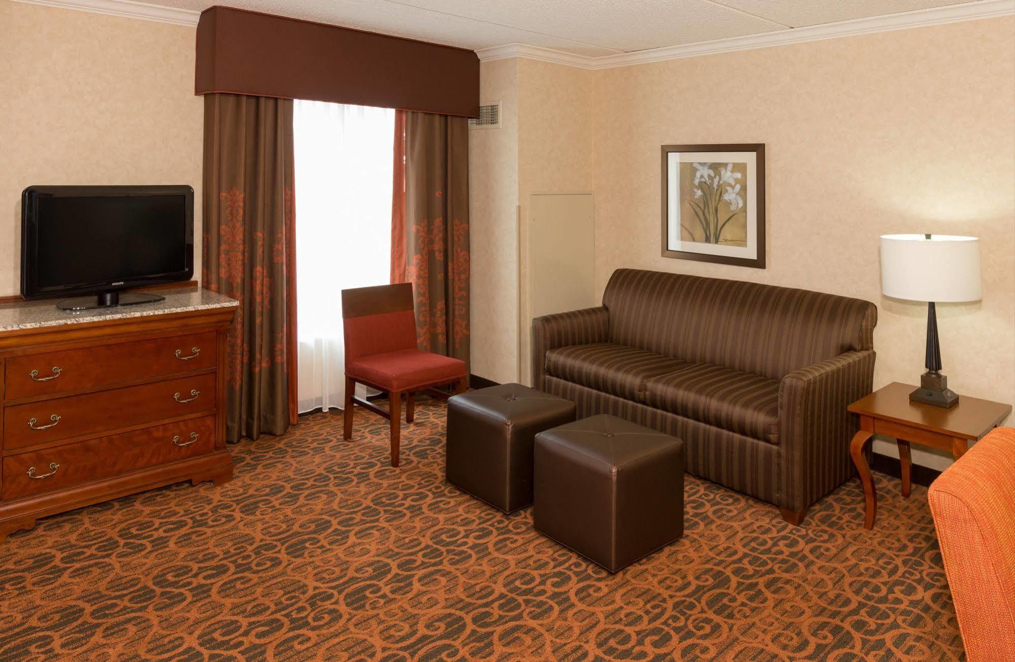 Hampton Inn & Suites Cleveland-Beachwood Dış mekan fotoğraf